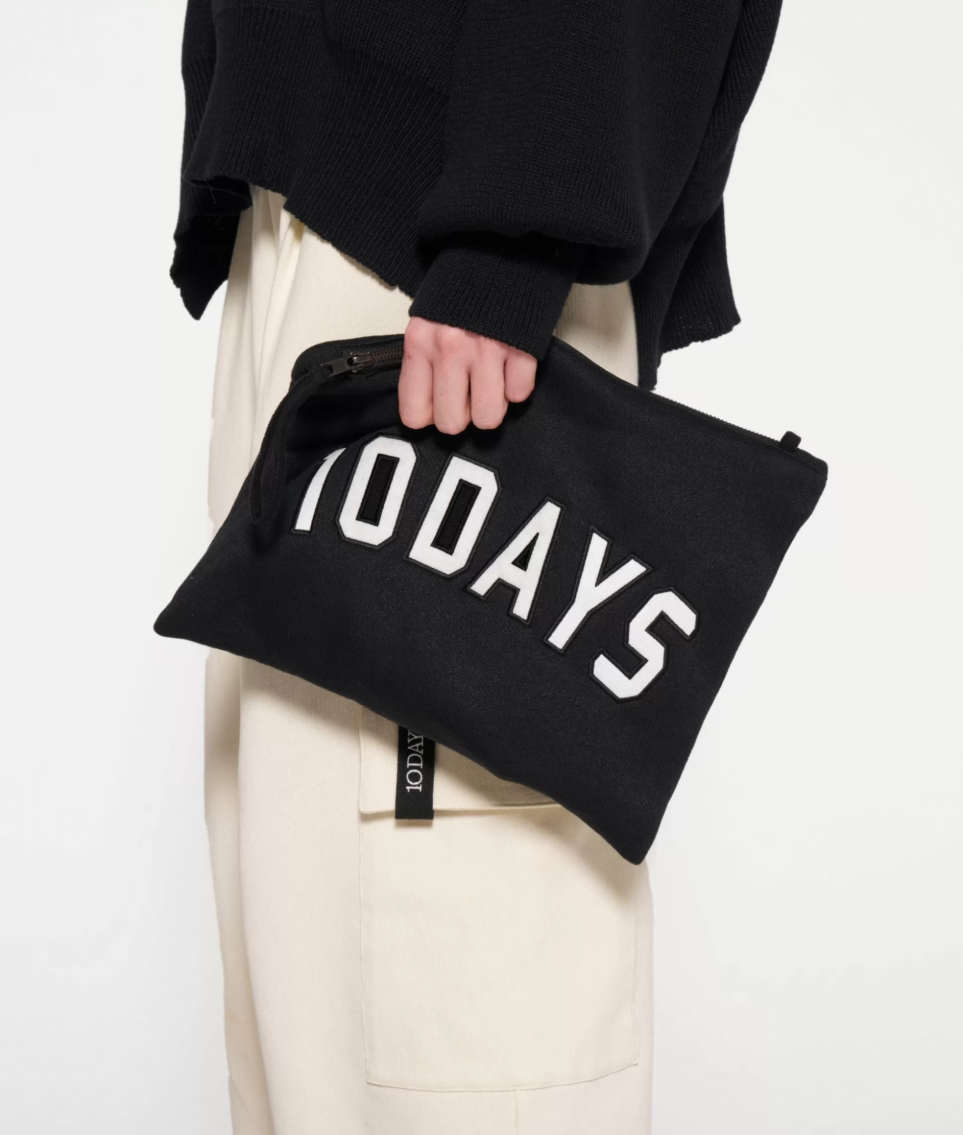 Statement Pouch>10DAYS Hot